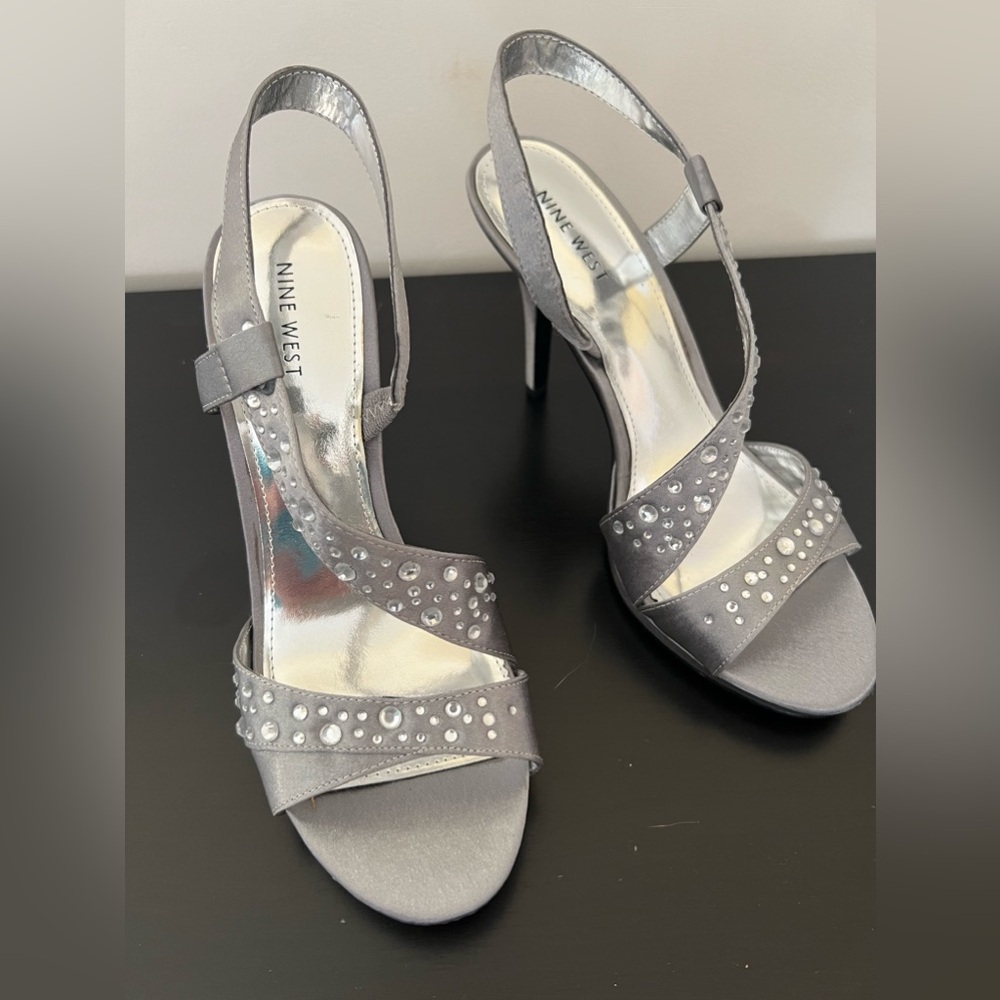 EUC Nine West dress heels